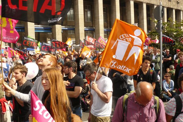 Demo Stuttgart. Foto: Cäcilie Kowald