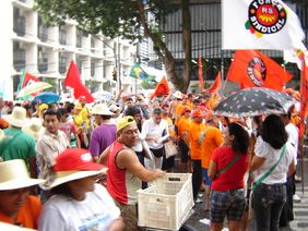 Foto von der Auftaktdemo; Mehr Fotos auf unserer Bilderseite Foto von der Auftaktdemo; Mehr Fotos auf unserer Bilderseite