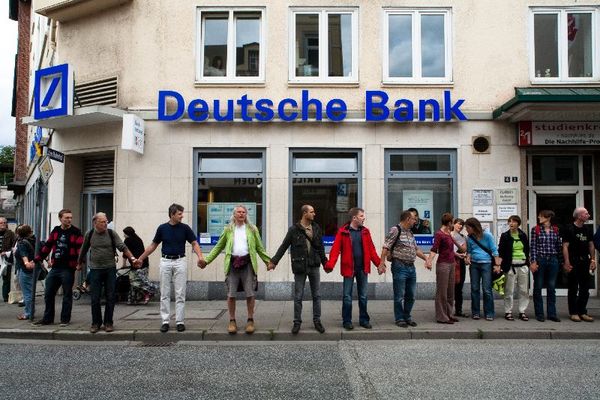 Umzingelung Deutsche Bank