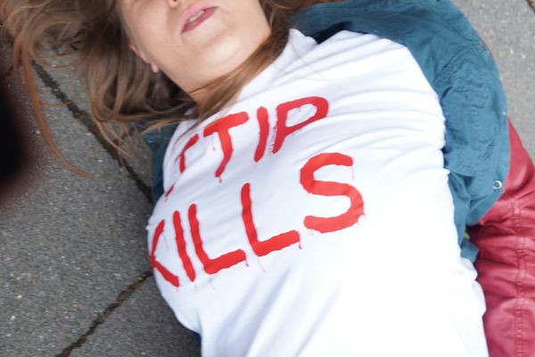 Flashmob 25.4. in Hannover "TTIP kills"