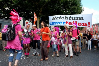 Sambarhythmen und Kletterbanner